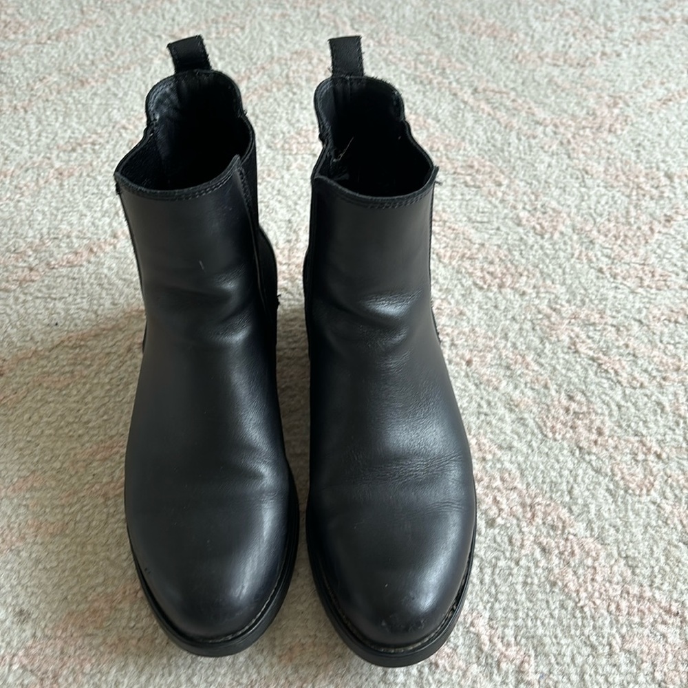 La Canadienne waterproof black leather chelsea boots